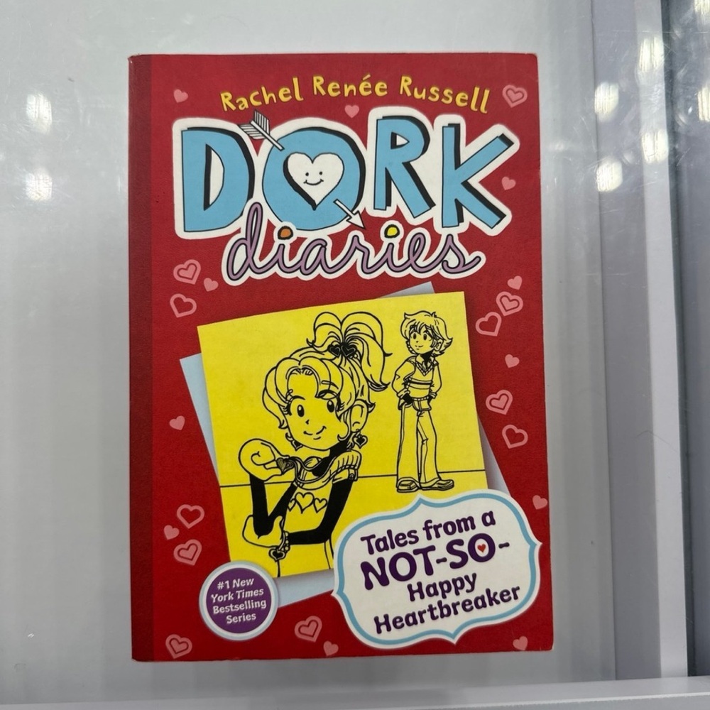 Dork Diaries Book - Red Cover